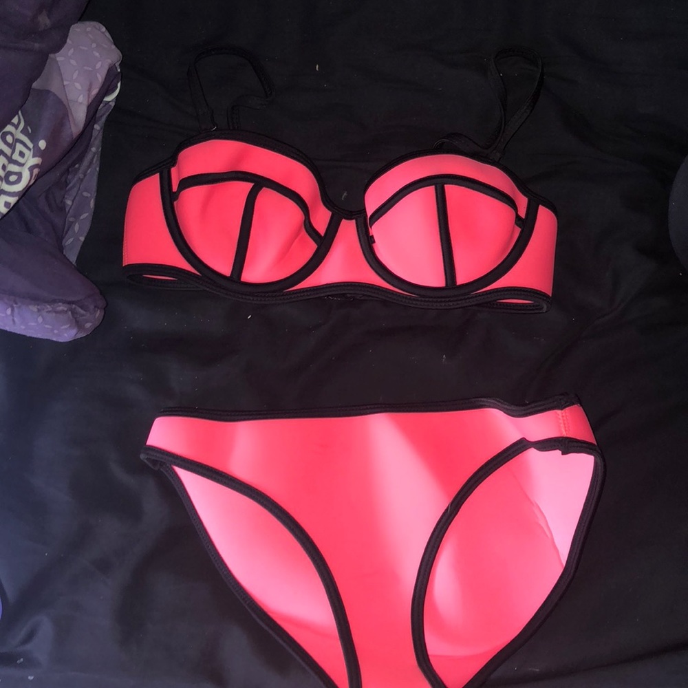 Triangl like swim wear